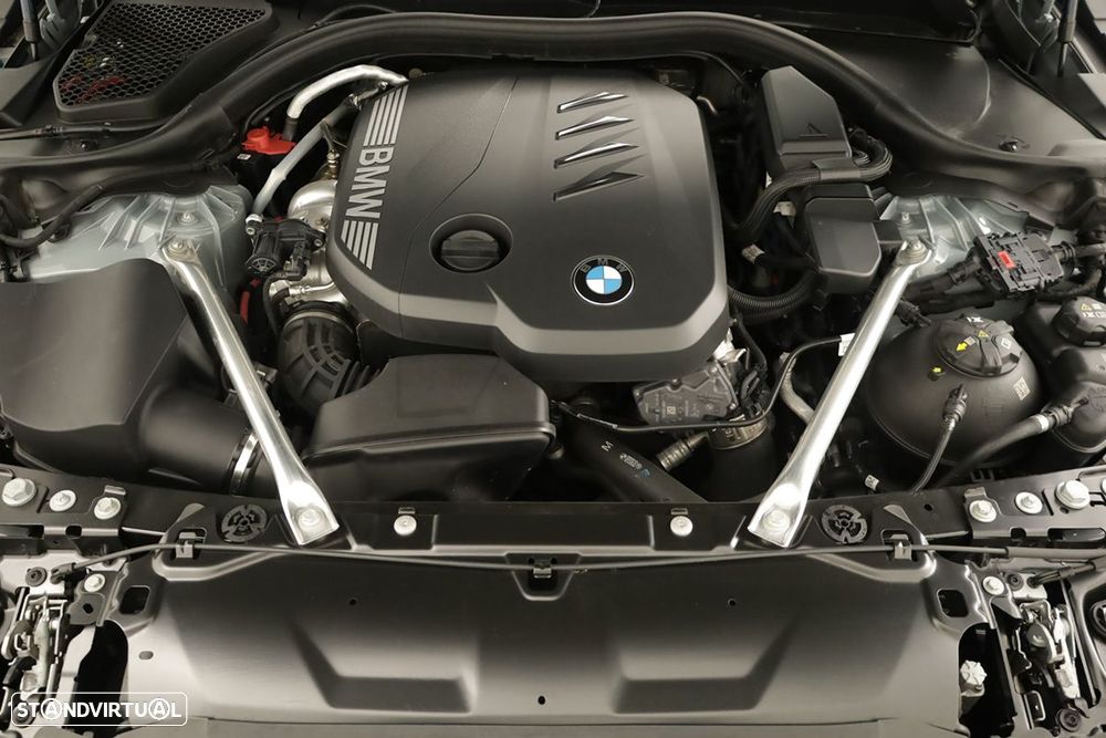 BMW 520 d Pack Desportivo M - 24