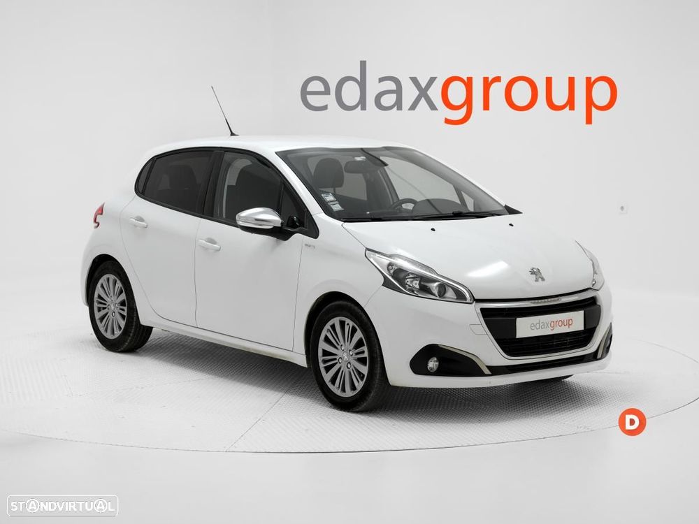 Peugeot 208 - 1