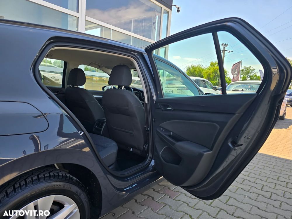 Volkswagen Golf - 12