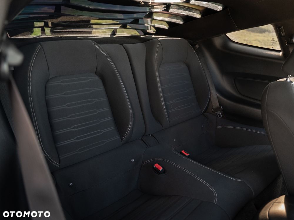 Ford Mustang 5.0 V8 GT - 20