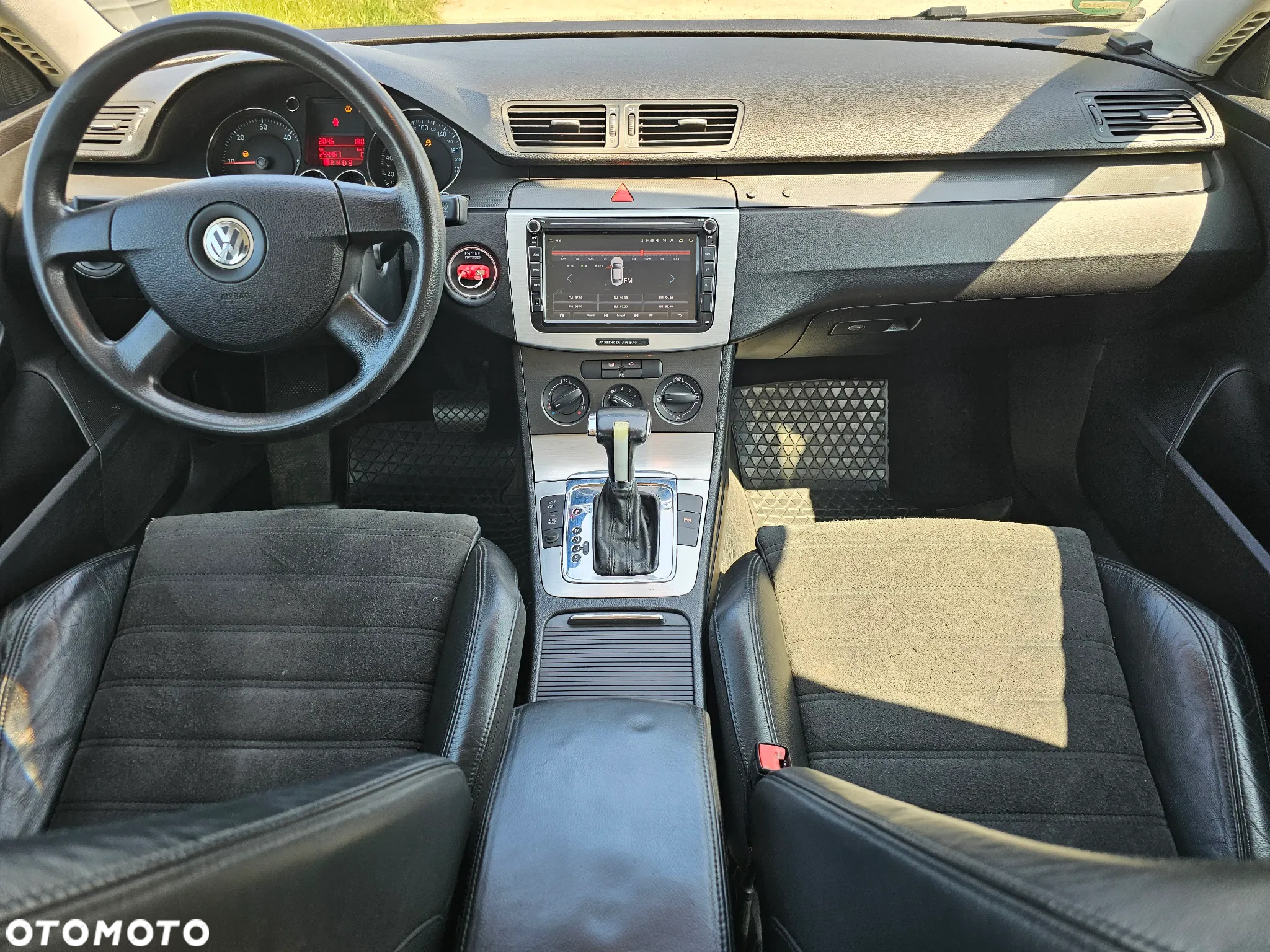 Volkswagen Passat - 11