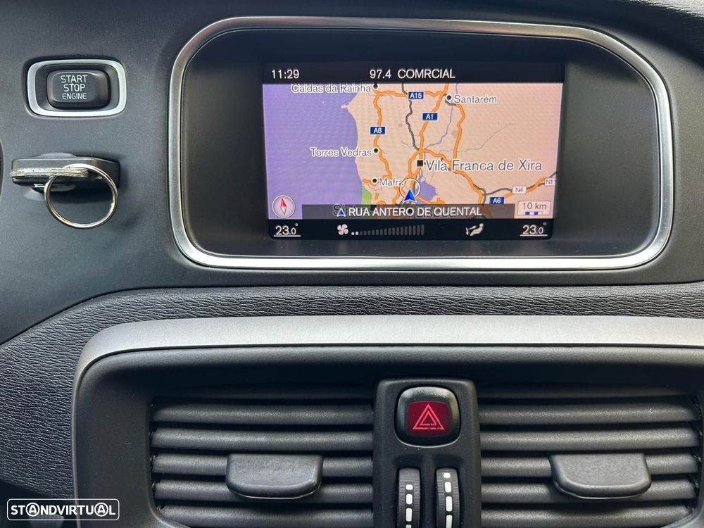 Volvo V40 Cross Country 2.0 D2 Summum - 23