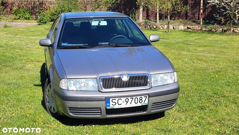 Skoda Octavia 1.6 Tour - 7