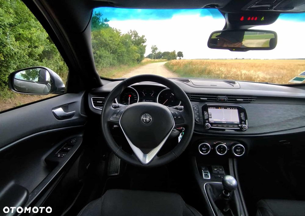 Alfa Romeo Giulietta 2.0 JTDM Distinctive - 11
