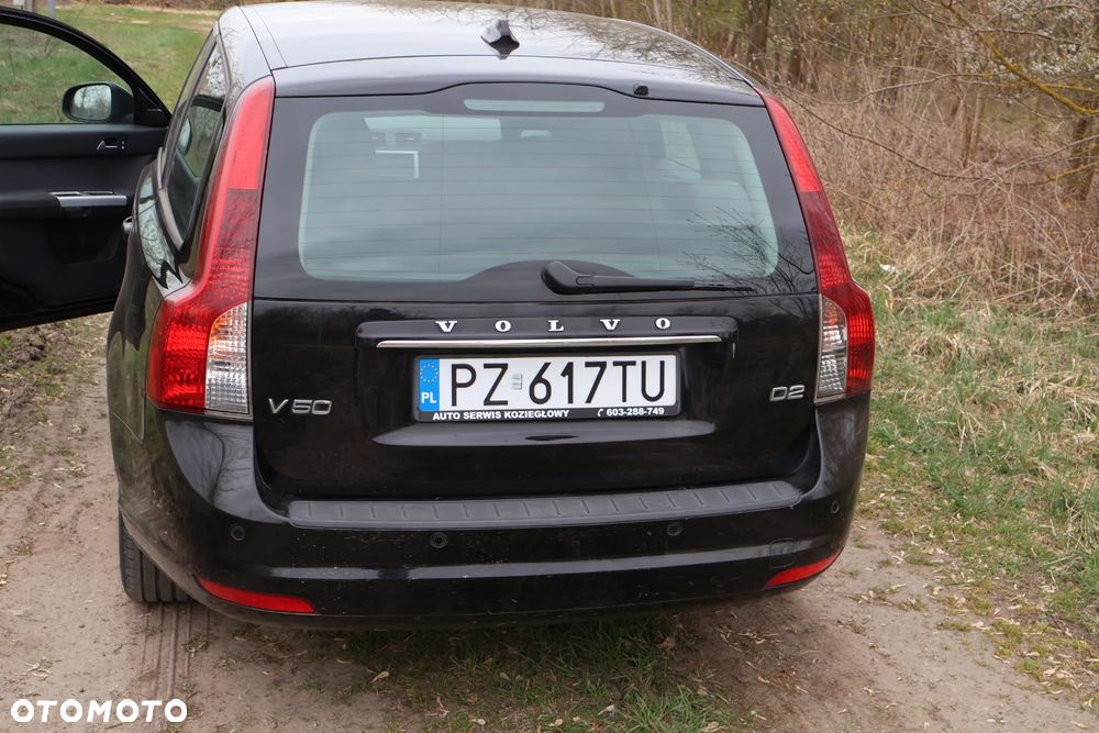 Volvo V50 D2 Momentum - 3