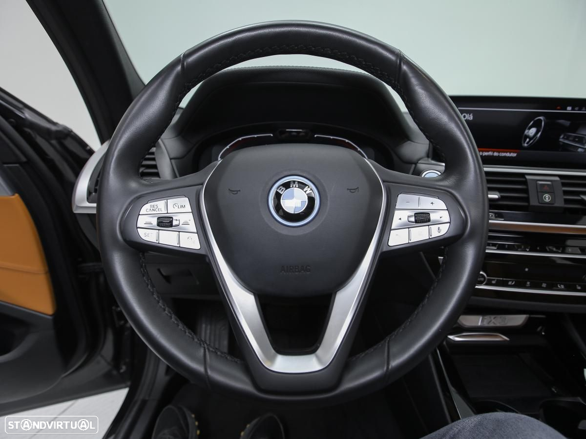 BMW iX3 - 20