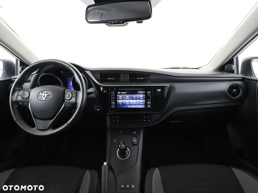 Toyota Auris Hybrid 135 Dynamic - 16