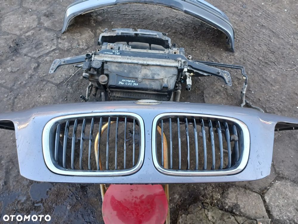 Maska 372/5 Srebrna lampa prawa lewa Pas przedni chłodnice BMW E46 2.0d 136KM przedlift - 3