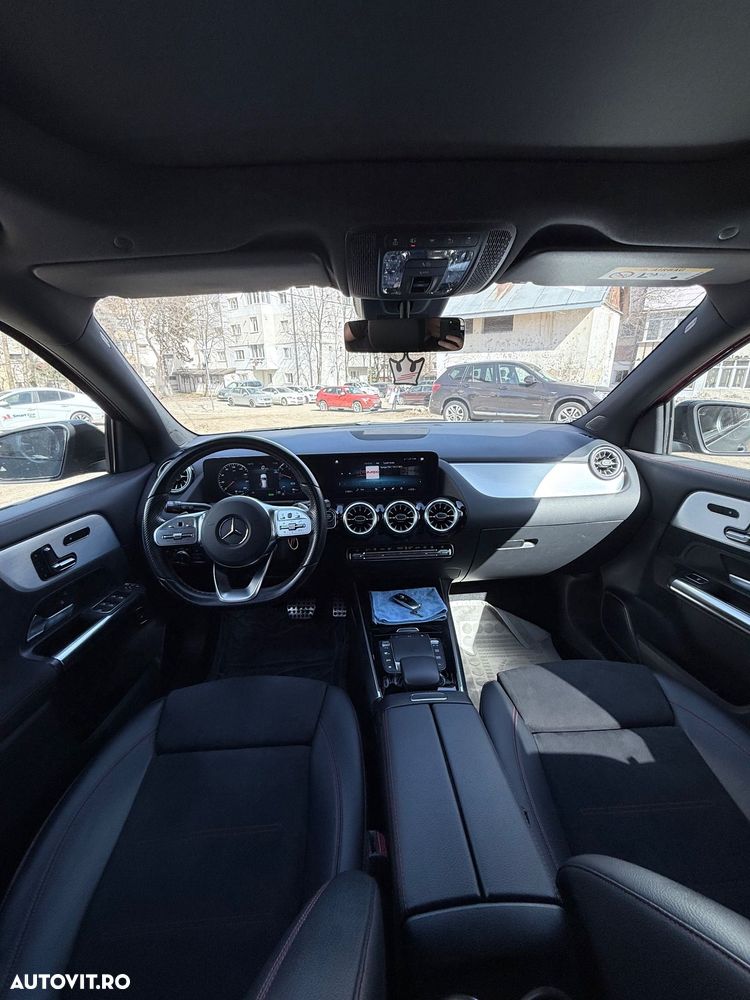 Mercedes-Benz GLA - 7