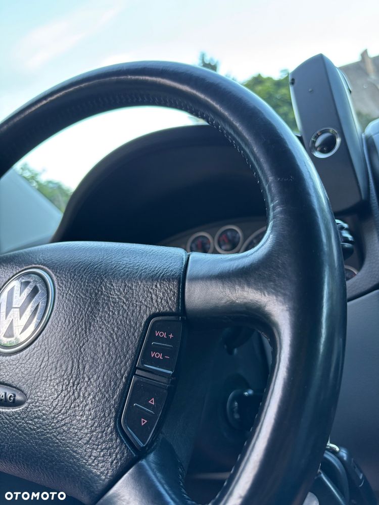 Volkswagen Multivan - 24