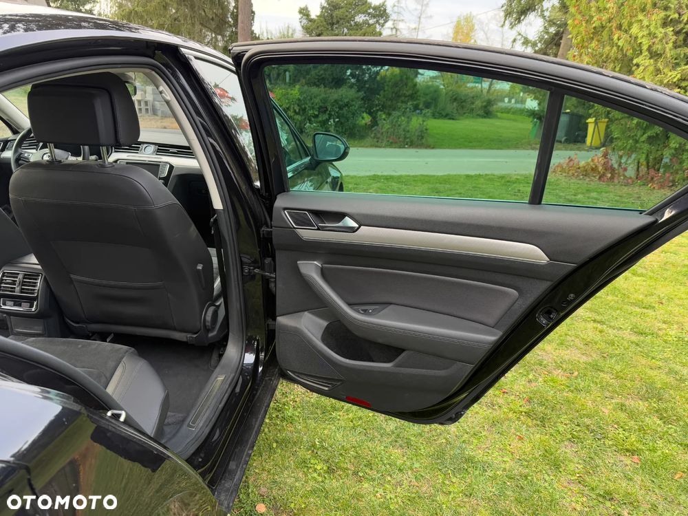 Volkswagen Passat 1.4 TSI Plug-In-Hybrid GTE - 22