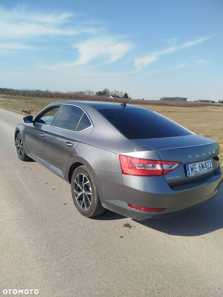 Skoda Superb 1.5 TSI Ambition DSG - 5