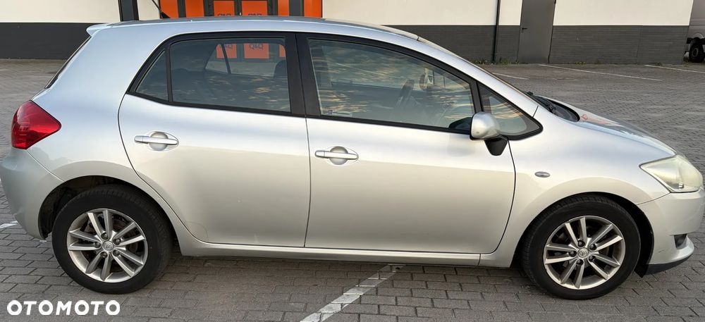 Toyota Auris 1.4 D-4D - 2