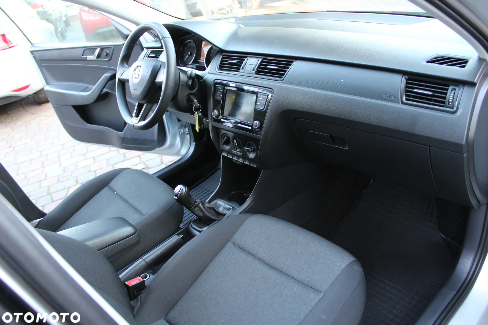 Skoda RAPID 1.0 TSI Active - 21