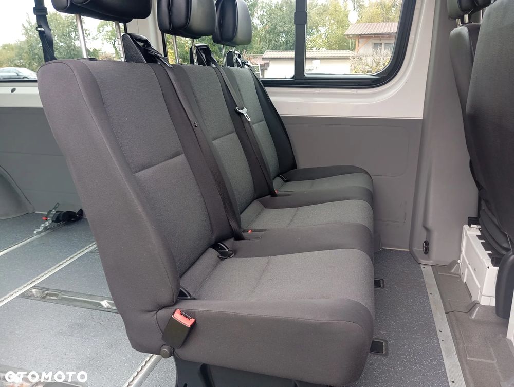 Volkswagen Crafter - 11