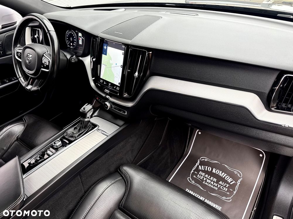 Volvo XC 60 D5 AWD Geartronic RDesign - 29