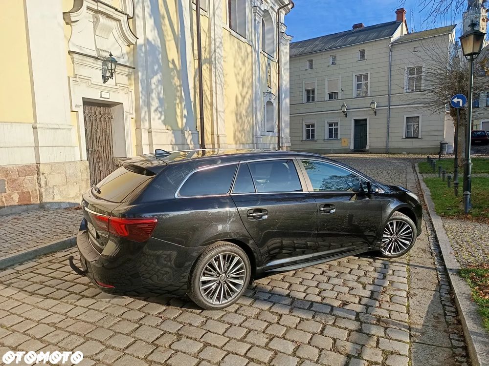 Toyota Avensis 1.8 Premium - 27