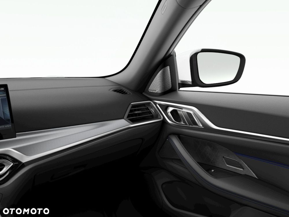 BMW i4 - 8