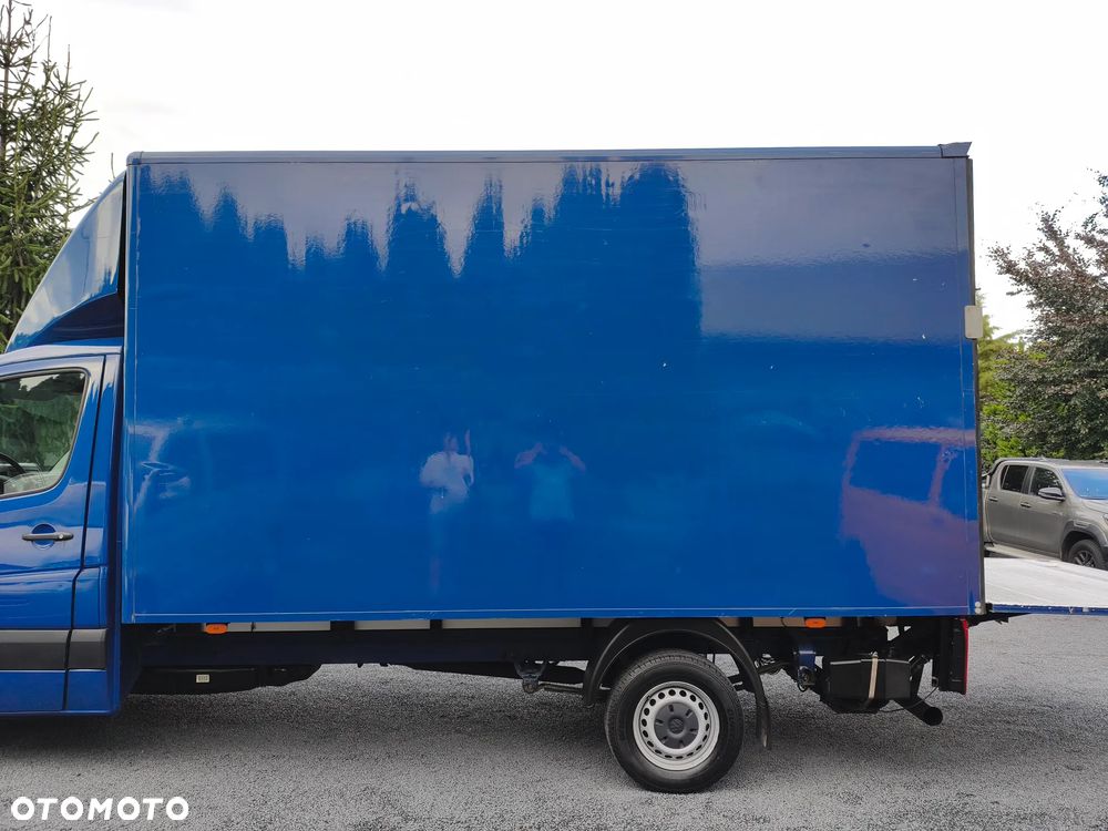 Kontener zabudowa z windą Crafter Sprinter - 11