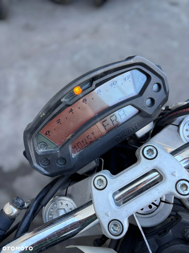 Ducati 696 - 9
