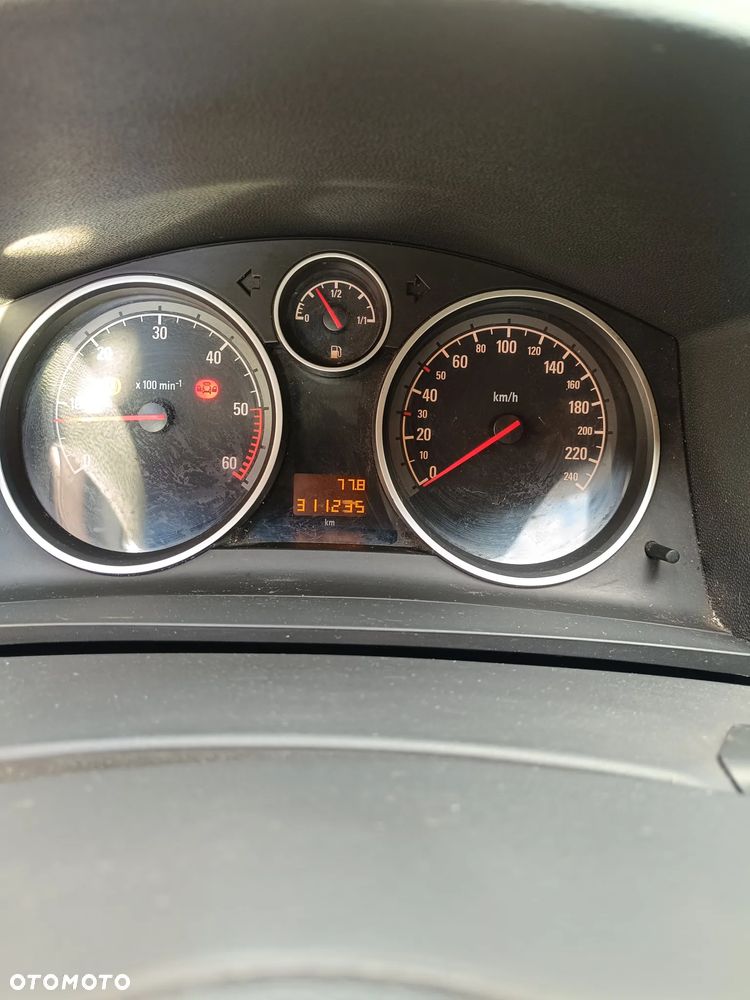 Opel Zafira 1.9 CDTI Essentia - 7