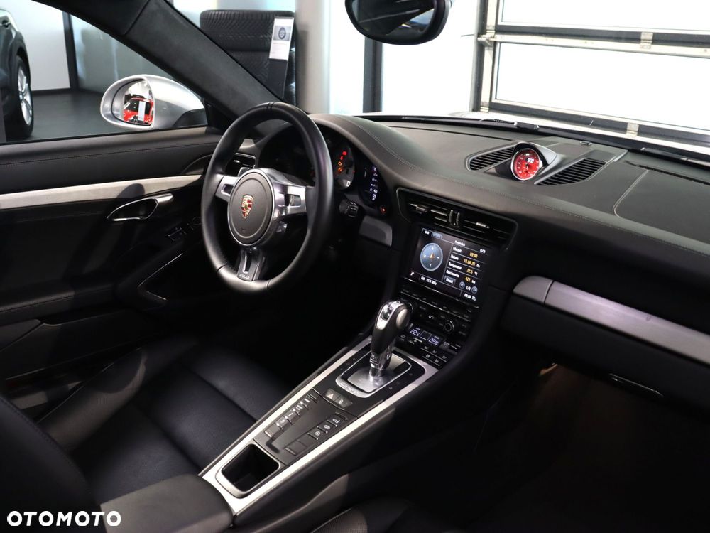 Porsche 911 Carrera 4S PDK - 18