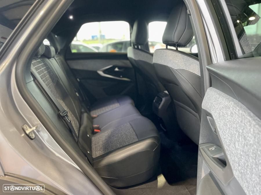 Peugeot 3008 1.2 Hybrid Allure e-DCS6 - 27