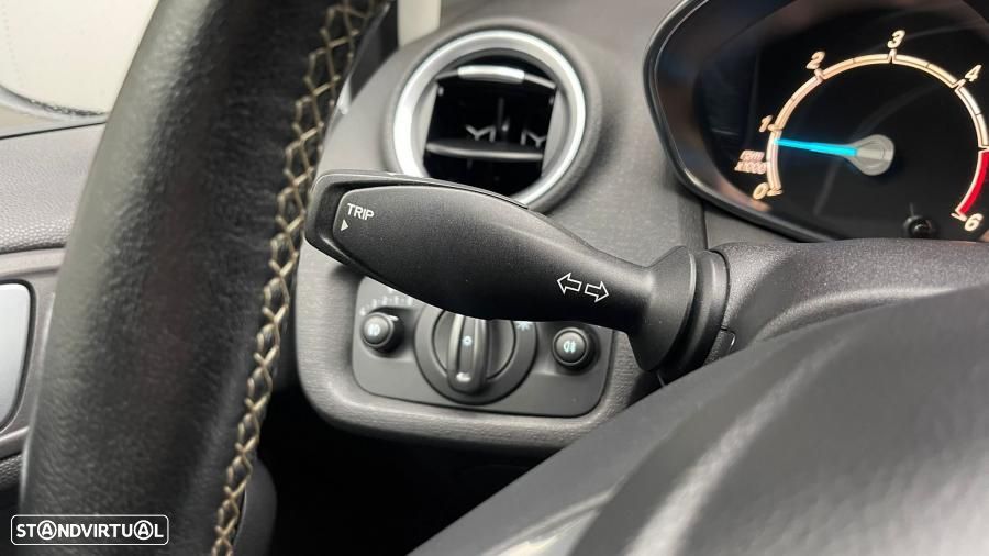 Ford Fiesta 1.5 TDCi Titanium - 28