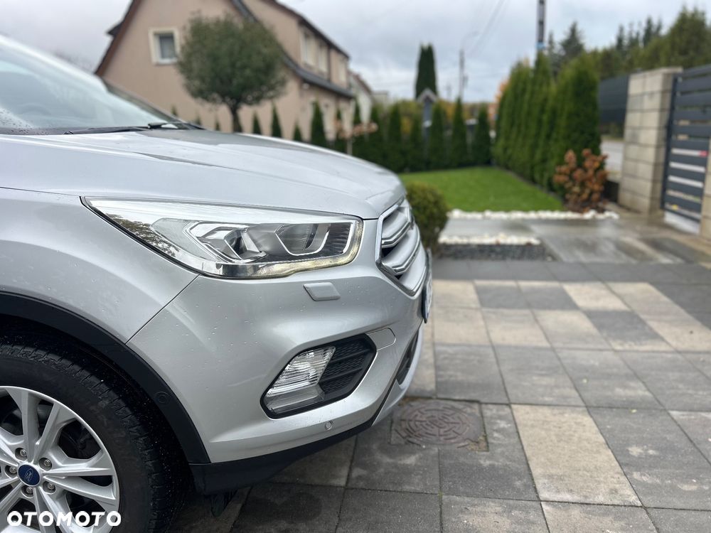 Ford Kuga 1.5 EcoBoost 2x4 Titanium - 16