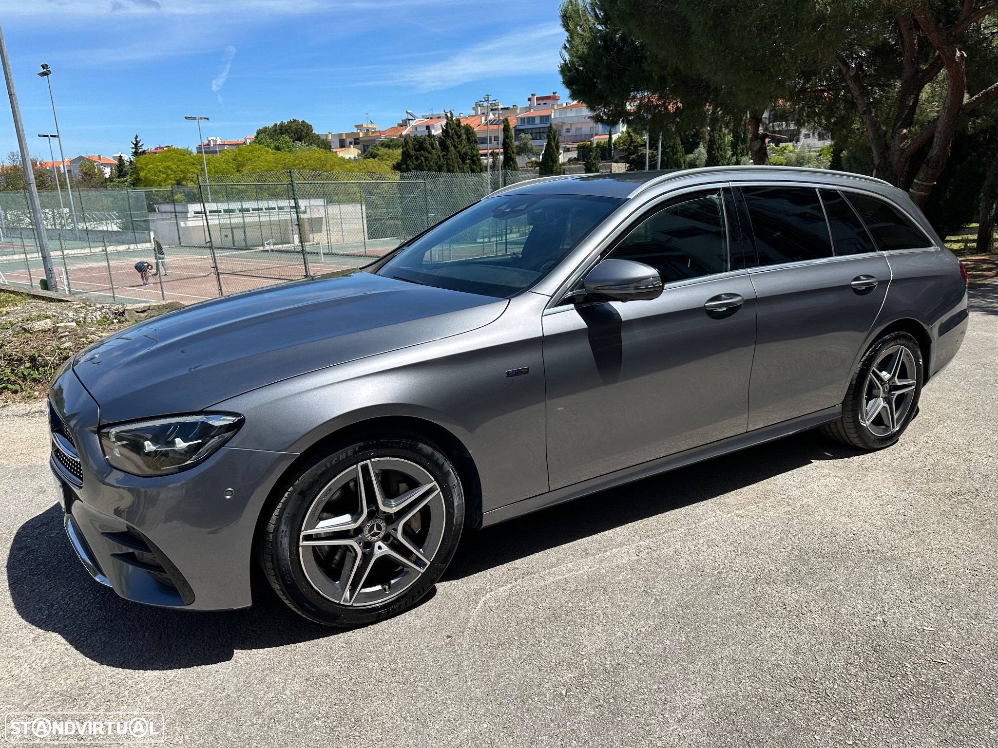 Mercedes-Benz E 300 de AMG Line - 18