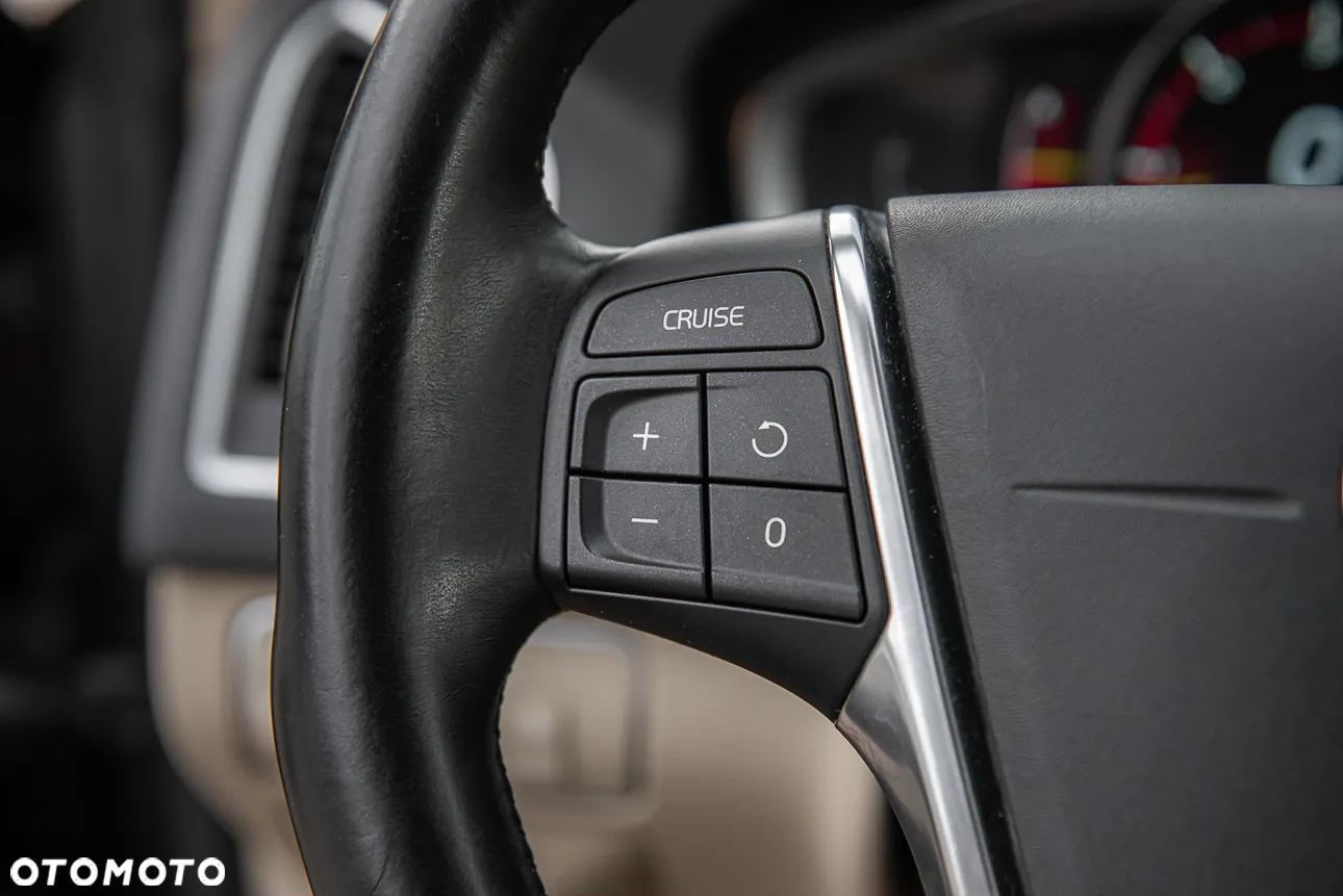 Volvo XC 60 D4 Geartronic Momentum - 20