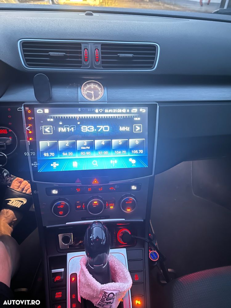 Volkswagen Passat - 8