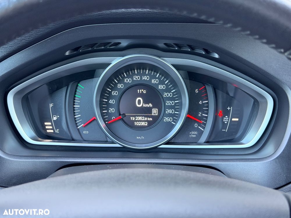 Volvo V40 D2 DRIVe Kinetic - 28