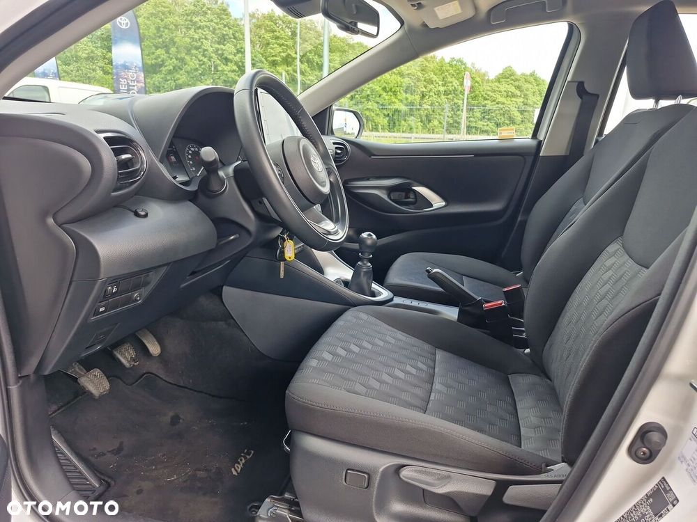 Toyota Yaris 1.5 Comfort - 12
