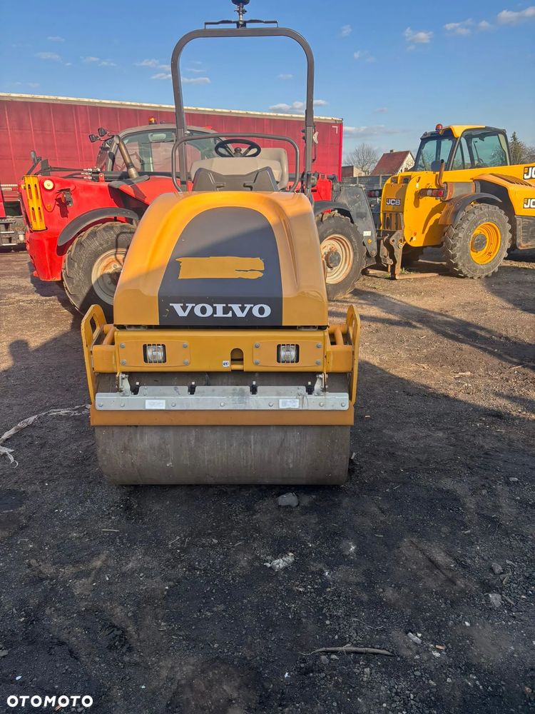 Volvo DD25B 2021 197 mth walec tandemowy wibracja zraszanie Volvo Hamm Bomag - 7