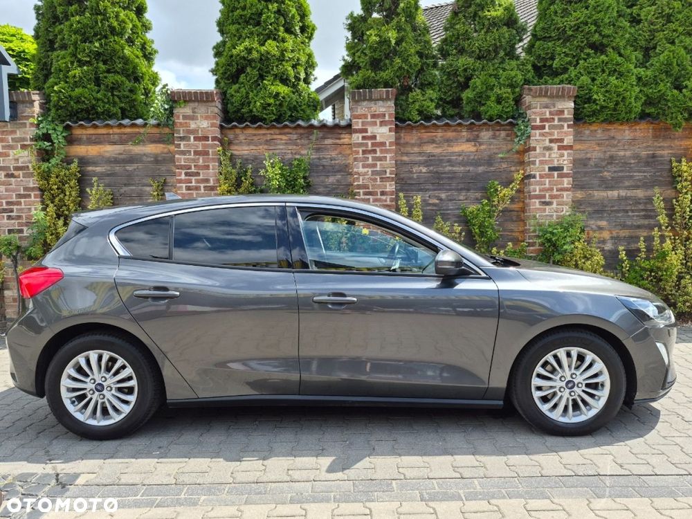Ford Focus - 30