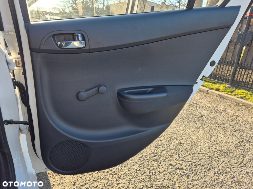 Hyundai i20 - 18