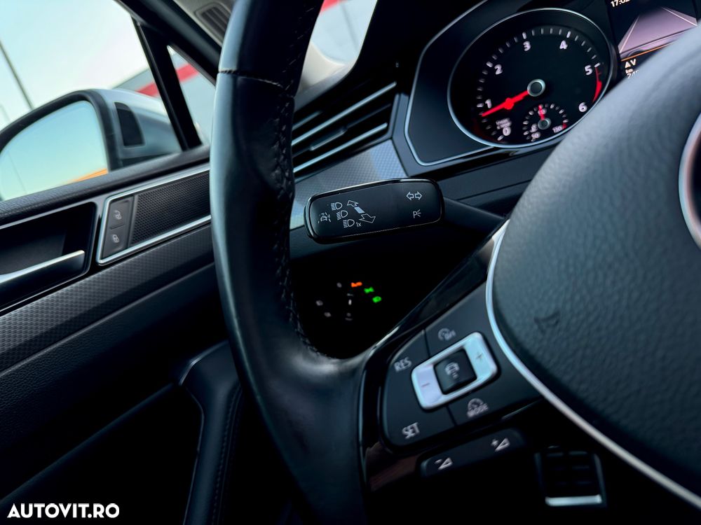 Volkswagen Passat Alltrack 2.0 TDI DSG 4Motion - 30