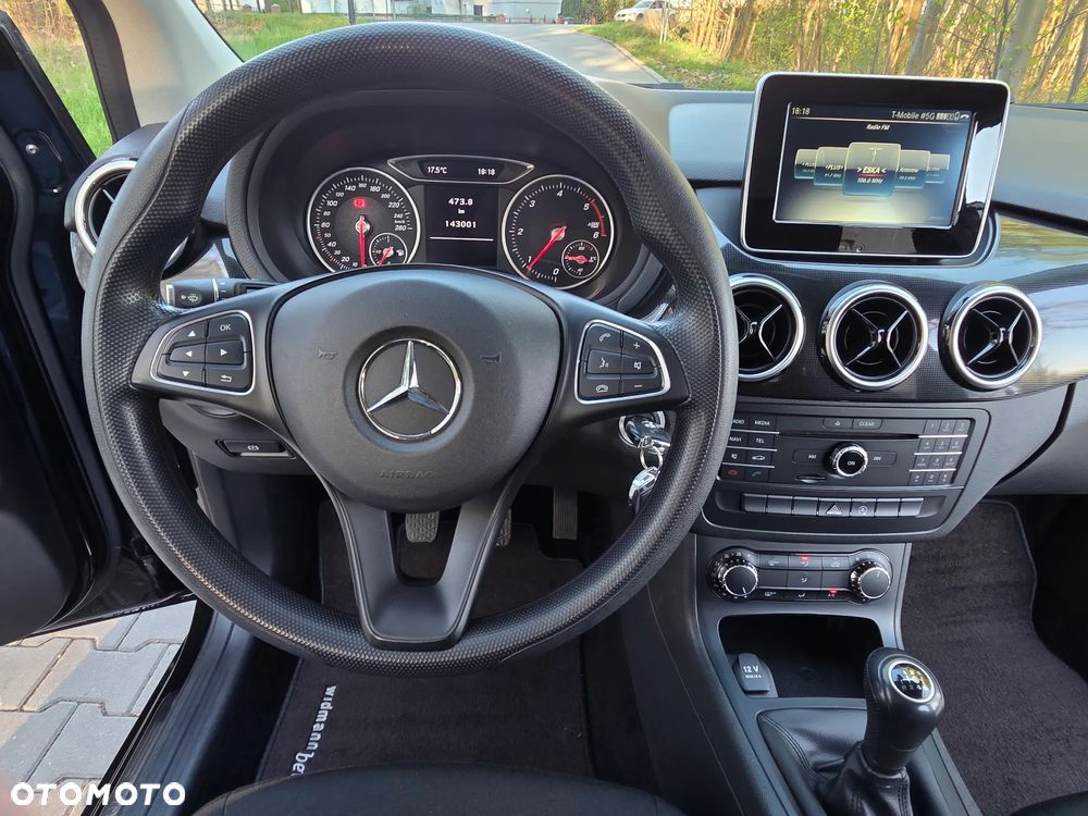 Mercedes-Benz Klasa B 180 d BlueEFFICIENCY Edition - 29