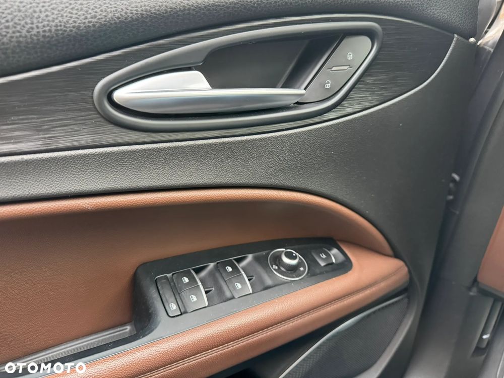 Alfa Romeo Stelvio 2.2 16V AT8 Business - 37
