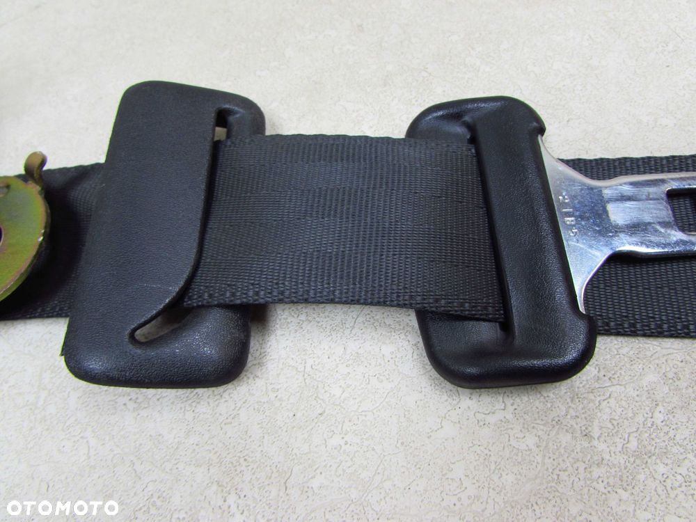 TOYOTA CAMRY V XV30 02-06 PAS BEZPIECZENSTWA TYL SRODEK 467053 7d5400 - 4