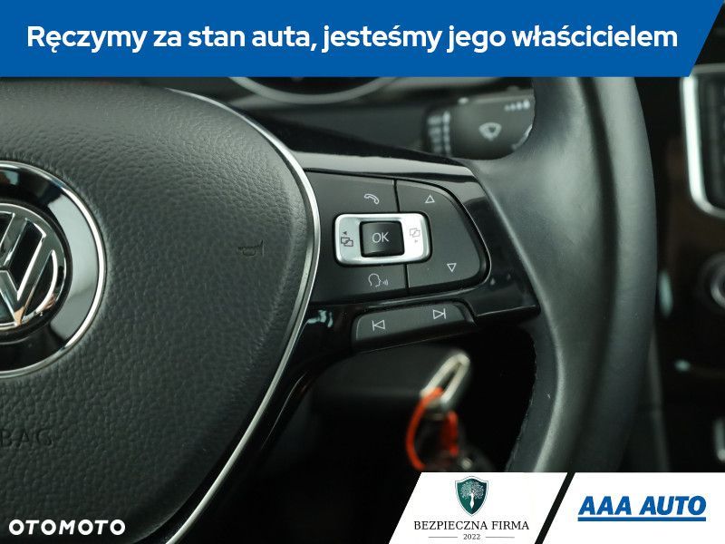 Volkswagen Golf - 16