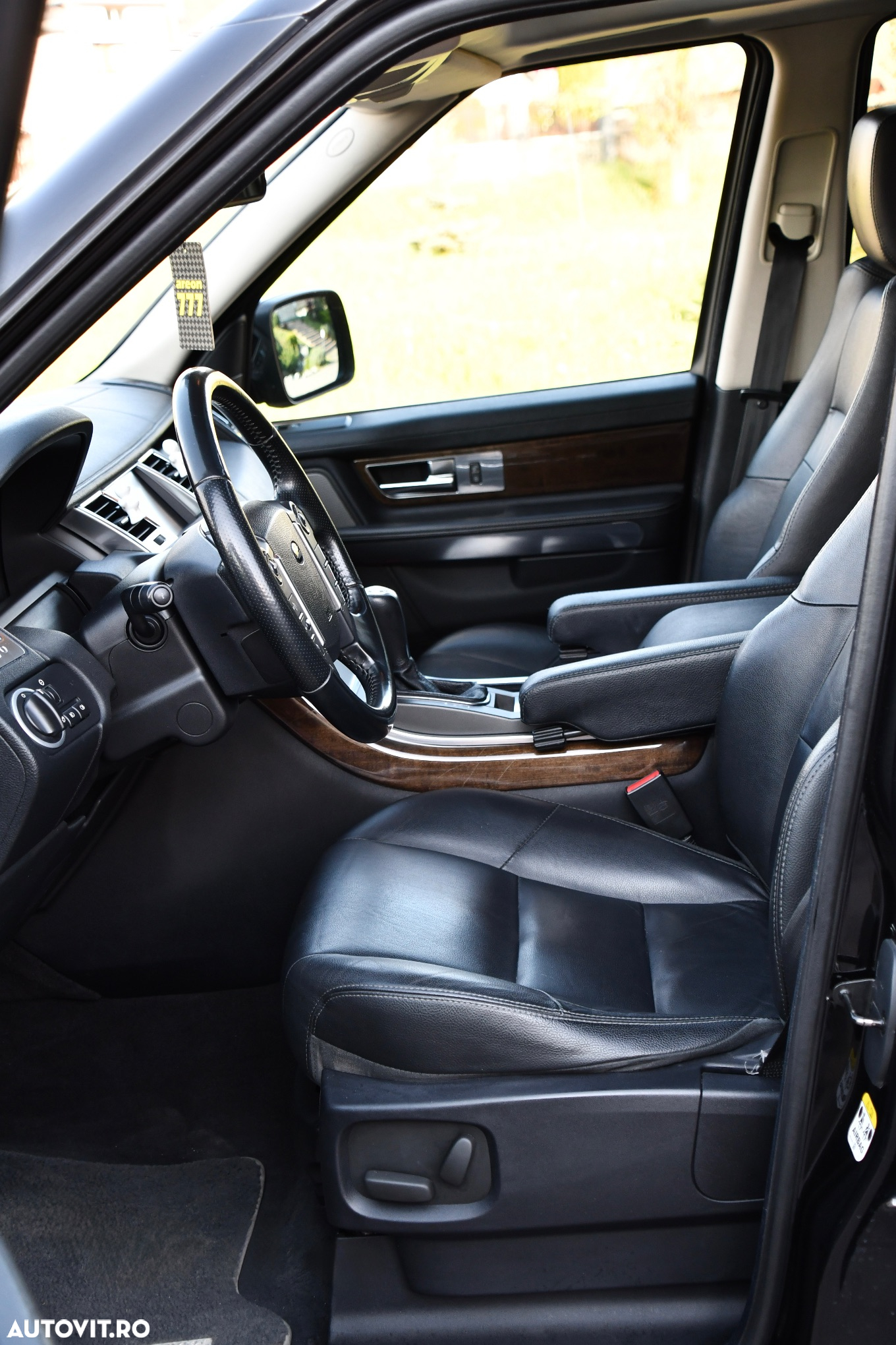 Land Rover Range Rover Sport 3.0 TDV6 SE - 9