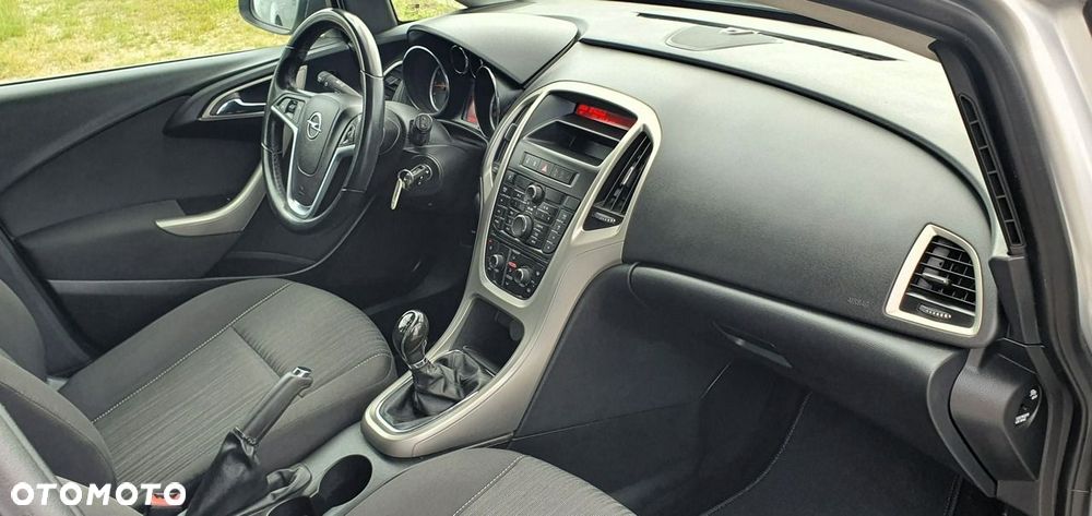 Opel Astra - 11