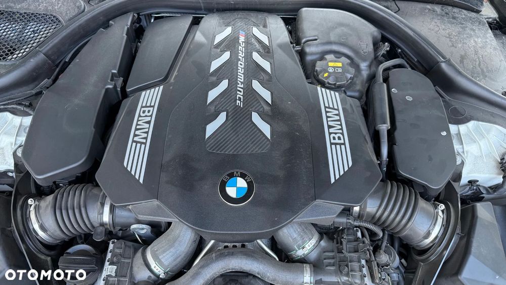 BMW Seria 5 M550i xDrive sport - 19