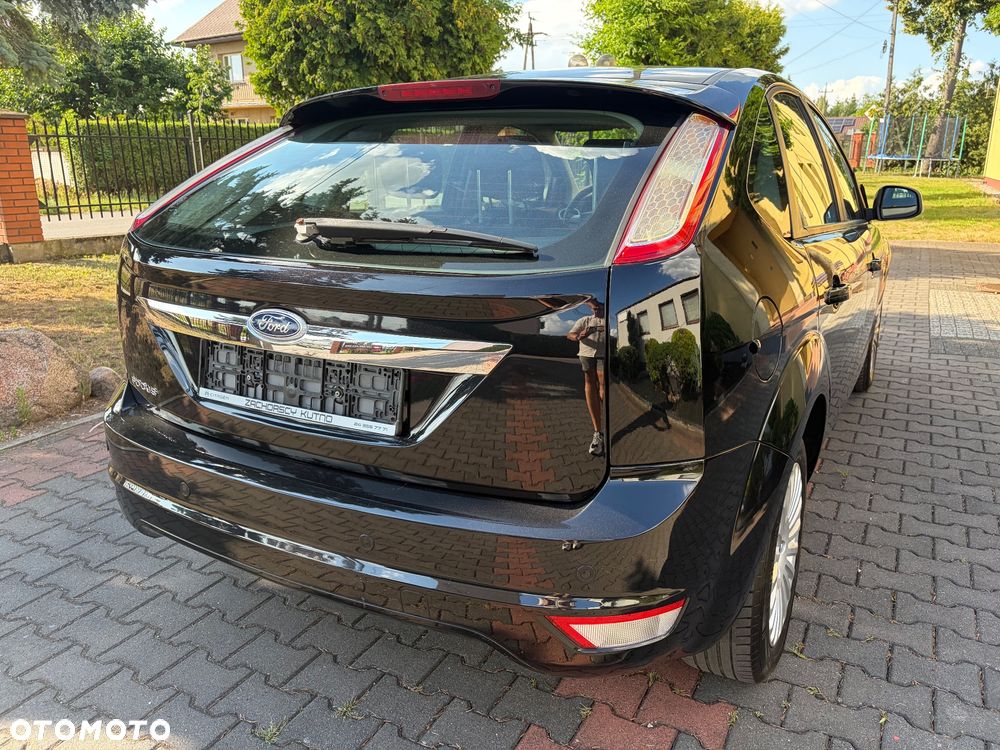 Ford Focus 1.8 Titanium - 12