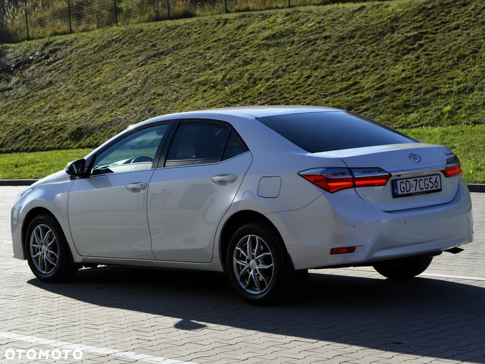 Toyota Corolla 1.6 Prestige MS - 4