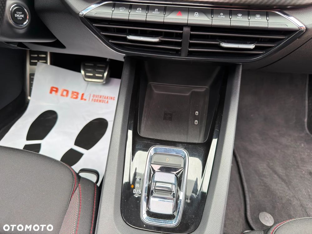 Skoda Octavia 2.0 TDI DSG RS - 26