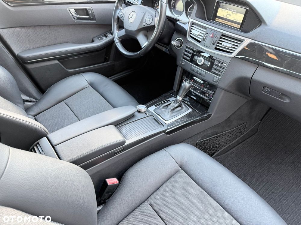 Mercedes-Benz Klasa E 220 CDI BlueEff Avantgarde - 21