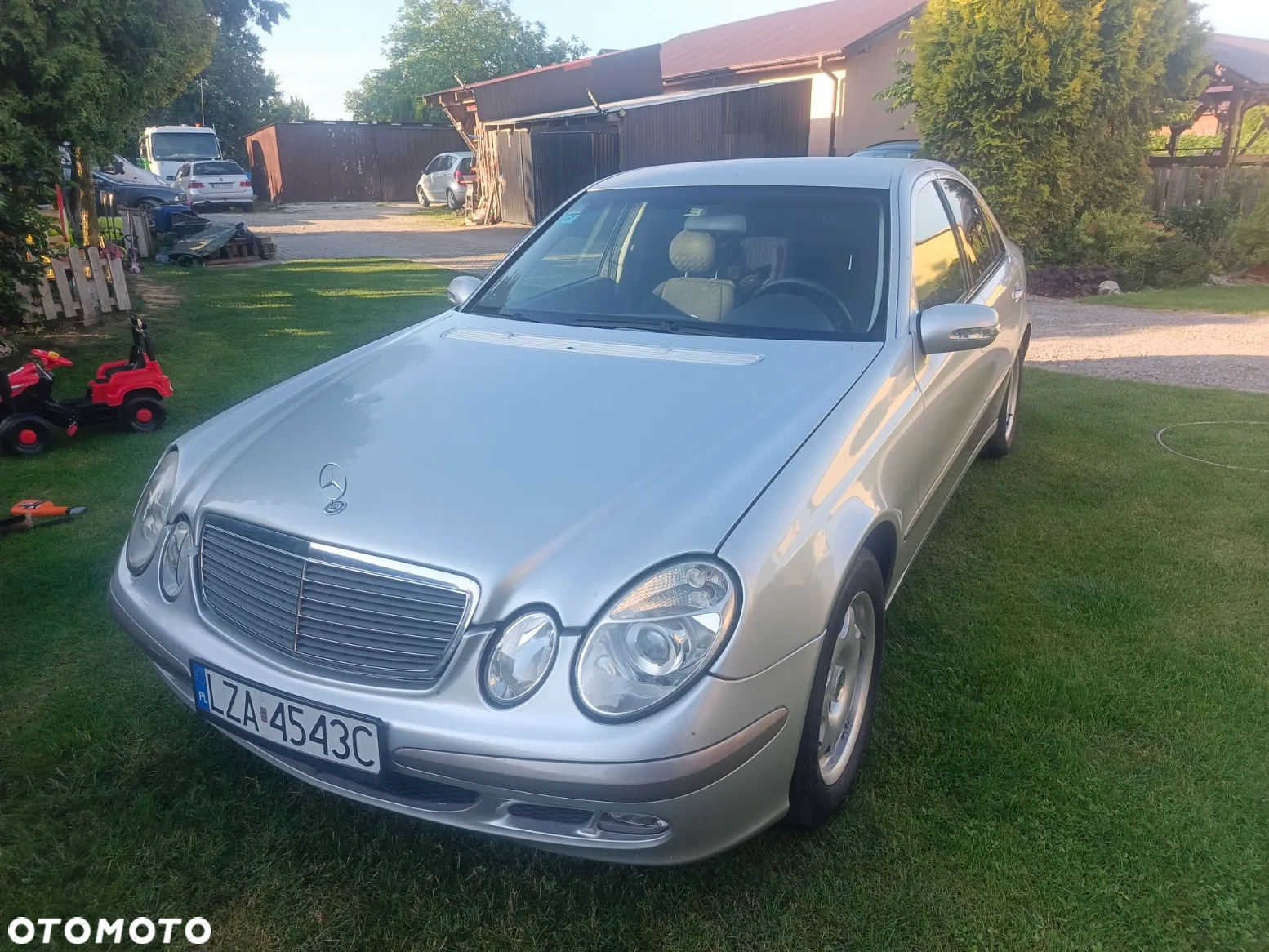Mercedes-Benz Klasa E 220 T CDI Classic - 3